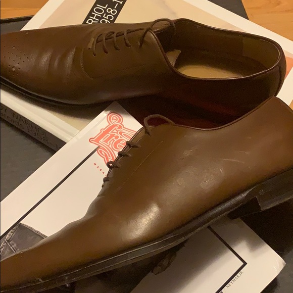 GUCCI Lace up wingtip shoe in brown. - Picture 6 of 6